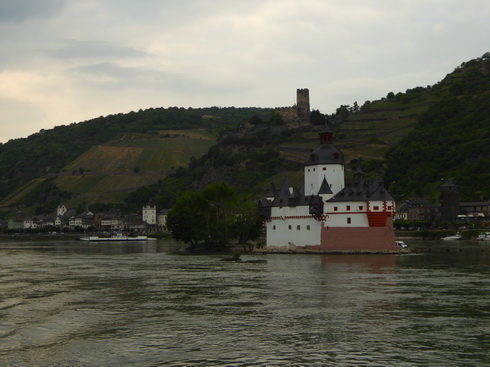 Mit dem Schiff Stolzenfels von Braubach nach  Rüdesheim 