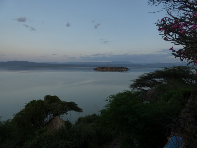  Kenia  Lake Baringo Island Camp Sunsetrock