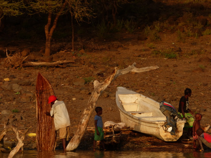  Kenia  Lake Baringo Island lokal Fishermen