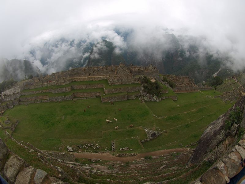 Machu Picchu Three Doors walls steinmauern terassen inca