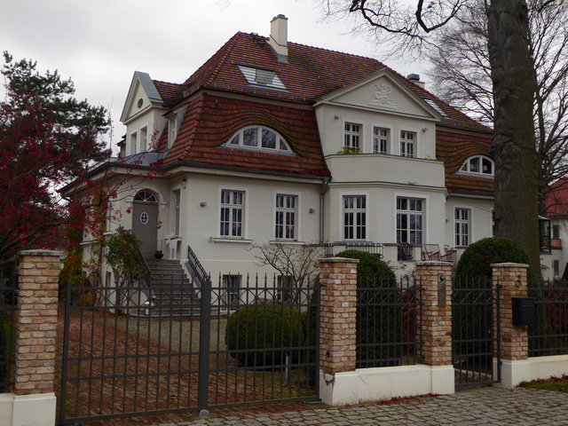 Potsdam  schicke Häuser am Jungfernsee  