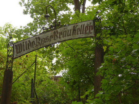   Bamberg an der Regnitz Wilde Rose Bräu Keller BiergartenBamberg an der Regnitz Wilde Rose Bräu Keller Biergarten