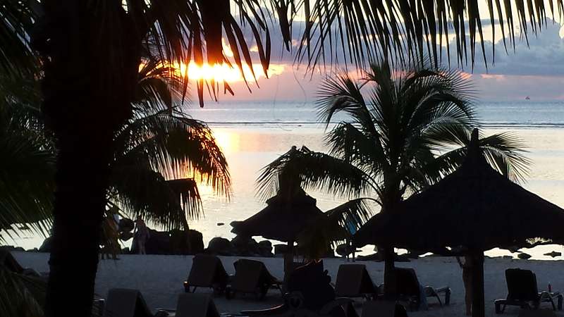 Mauritius Sundowner Le Victoria Beachcomber Hotel Mauritius