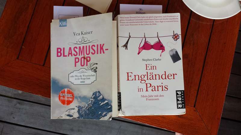  Unbedingt lesen  Blasmusikpop von Vera Kaiser und Ein Engländer in Paris 