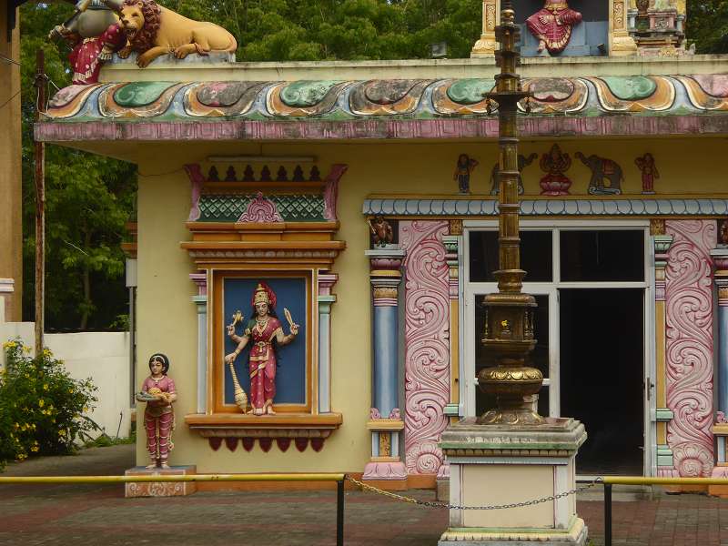Mauritius Indische Stupas und Tempel Shiwa Tree Maha Shivaratree