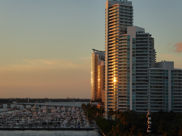 Miami Dodge Island  Miami Ocean Drive Art Deco South Beach Fisher Island 