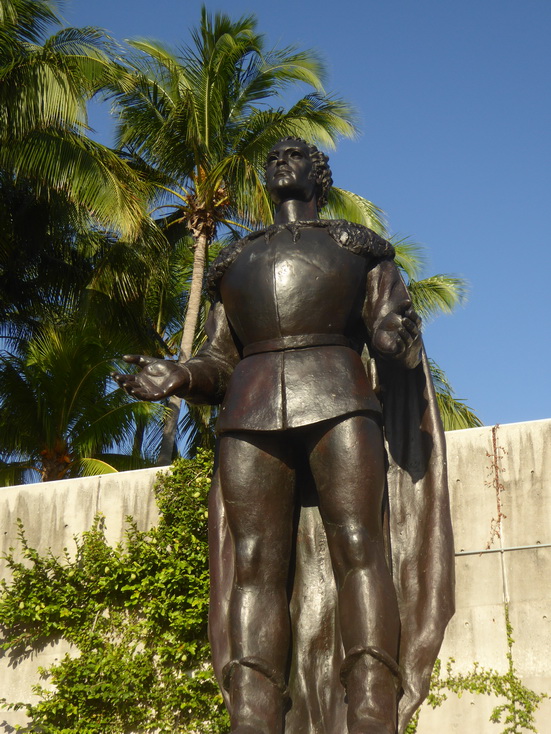 Miami Ocean Drive Art Deco South Beach Dodge Island Cruise Ship Terminal 