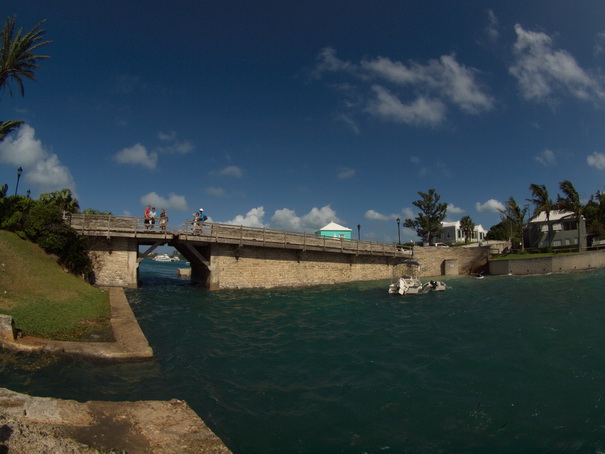 Hamilton bermuda smallest working drawbridge in the world