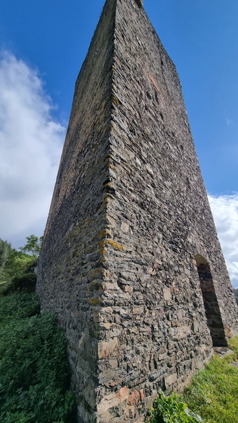 Manderscheid  Burgen 2 Manderscheider  bUrgen Oberburg