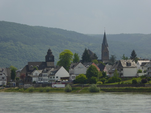   Mit dem Schiff Stolzenfels von Braubach nach  Rüdesheim   