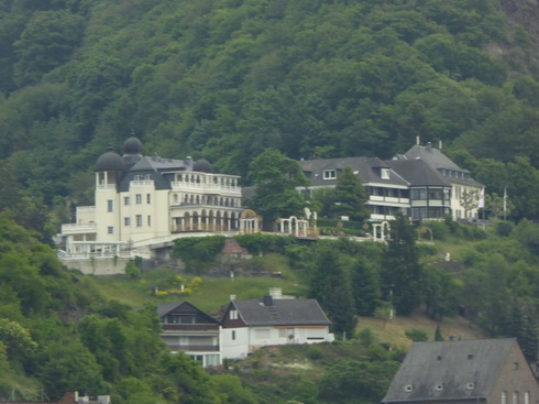 Mit dem Schiff Stolzenfels von Braubach nach  Rüdesheim   