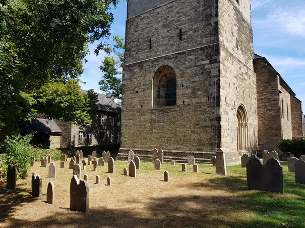 Kirche St.Peter zu Syburg 