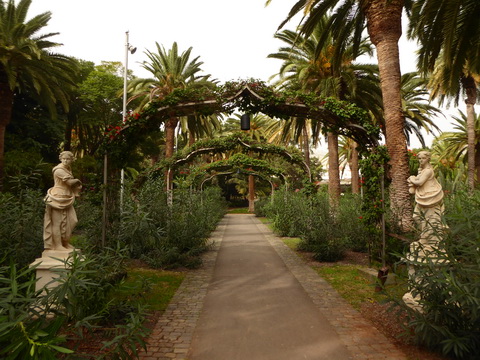 Teneriffa Santa Cruz de Tenerife  Kanaren Garcia Sanabria Park Rambla Santa Cruz 