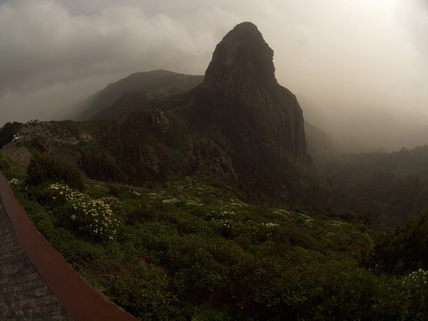 Cañada De Jorge    Cañadas  De Jorge Berge Barrancos Felsen Agaven