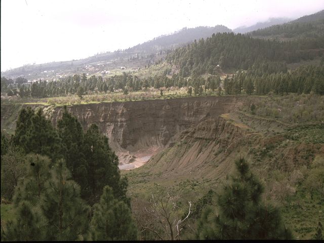 La Palma   La Palma   Vulkanwandern  Caldeira de TaburienteLa Palma  La Palma   La Palma  Vulkanwandern  Caldeira de TaburienteLa Palma bizarre Vulkanlandschaften  Vulkanwandern  Caldeira de Taburiente