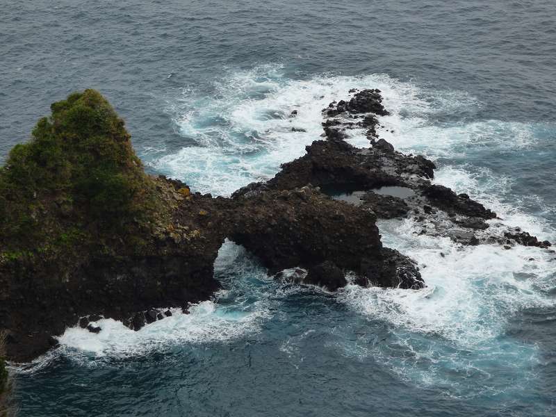 Madeira   Porto Moniz natürliche Schwimmbäder in den Felsen Felsenbäder