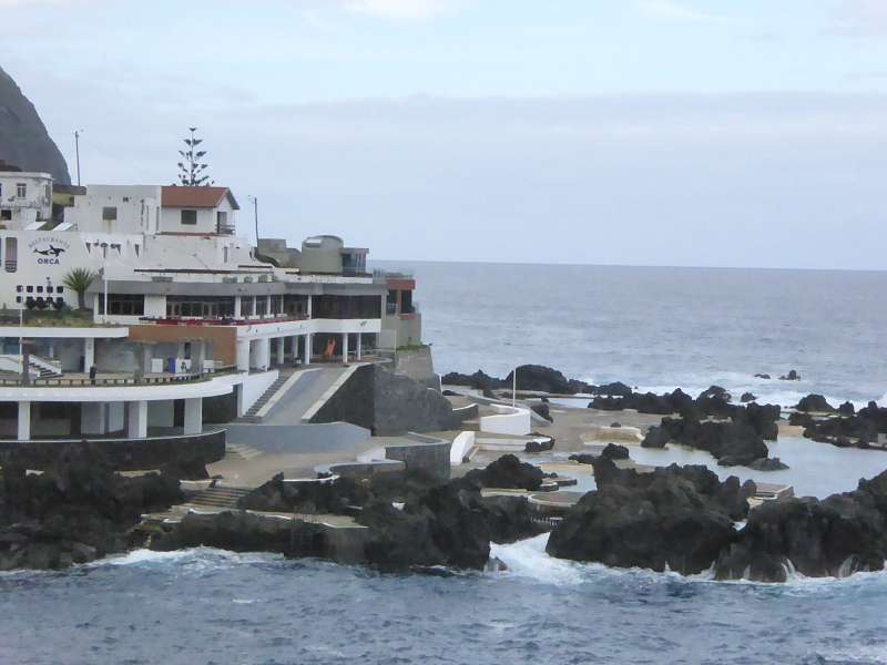  Madeira   Porto Moniz natürliche Schwimmbäder in den Felsen Felsenbäder