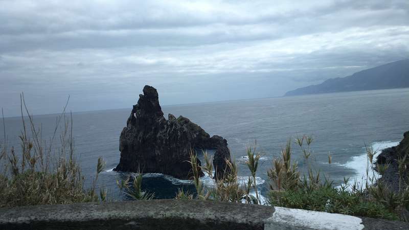  Madeira   Porto Moniz natürliche Schwimmbäder in den Felsen Felsenbäder