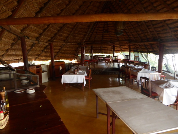  Kenia  Lake Baringo Island Camp dining room