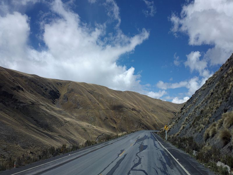 Cumbre La Paz Yungas Teufelsstrasse Carretera del diabolo nach Coroico  