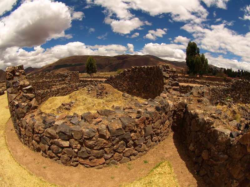 Iglesia La Raqiu Ruine  Wiraqocha-Tempel Raqui 12 m high Walls