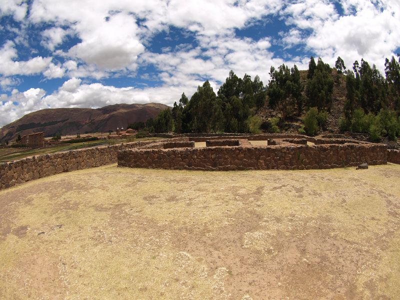 Iglesia La Raqiu Ruine  Wiraqocha-Tempel Raqui 12 m high Walls