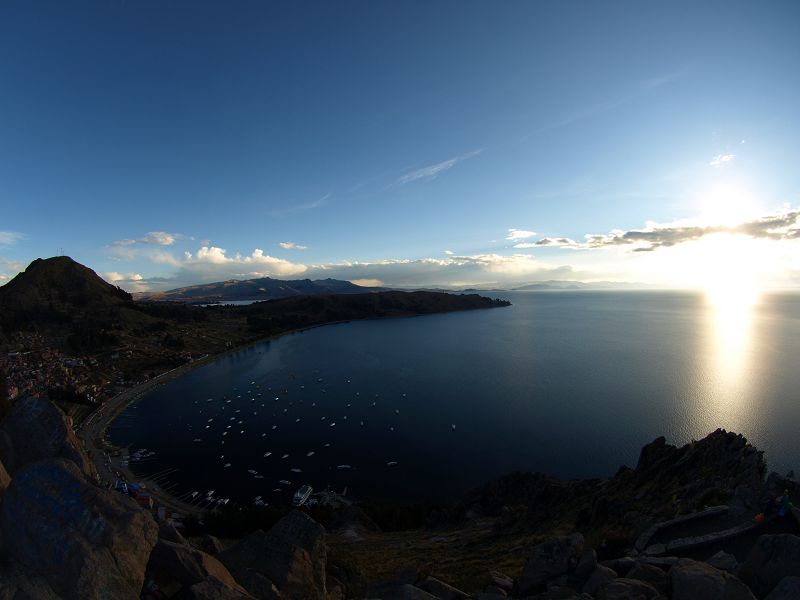 Bolivien  Copacabana  Lago Titicaca Titicacasee Aufstieg zum Kalvarienberg Cerro Calvario Wallfahrtsziel. 3.966 m hoher Huegel