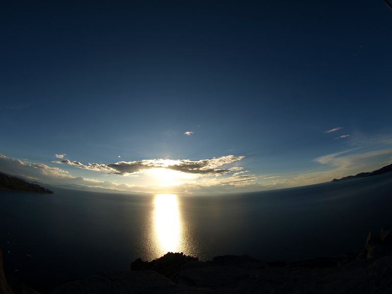 Bolivien  Copacabana  Lago Titicaca Titicacasee Aufstieg zum Kalvarienberg Cerro Calvario Wallfahrtsziel. 3.966 m hoher Huegel