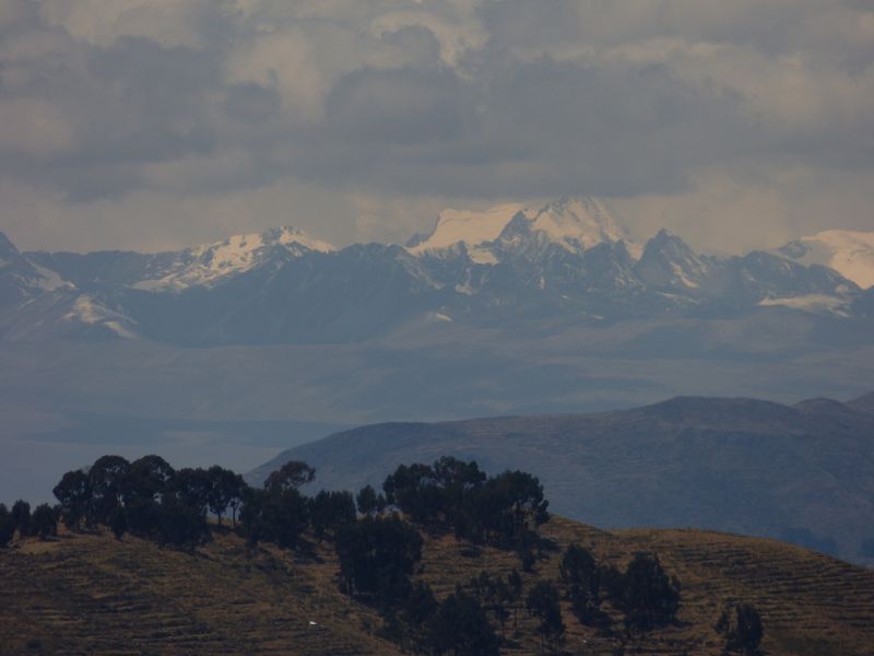 Bolivia Copacabana Lago Titikaka  Lago Titicaca Titicacasee Isla del Sol Isla de Luna Cordilliera Real Koenigskordilliere 