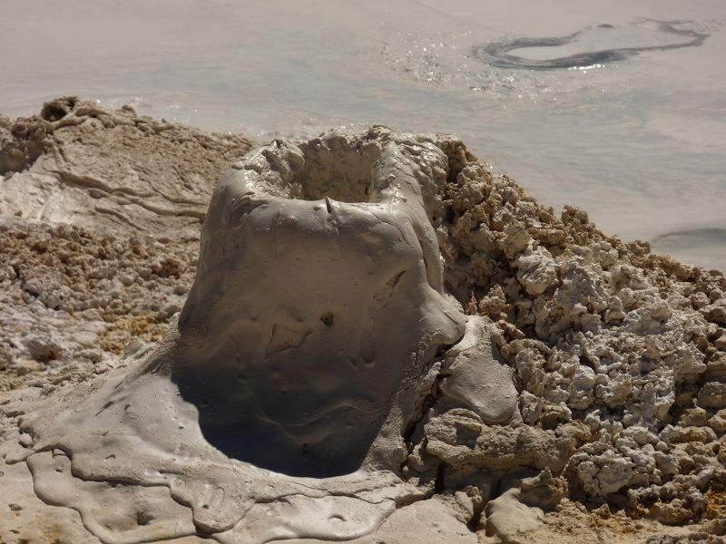 Uyuni  Bolivien Uyuni 4x4 Siloi desierto Vulcano Hot Springs  Siloi Desert