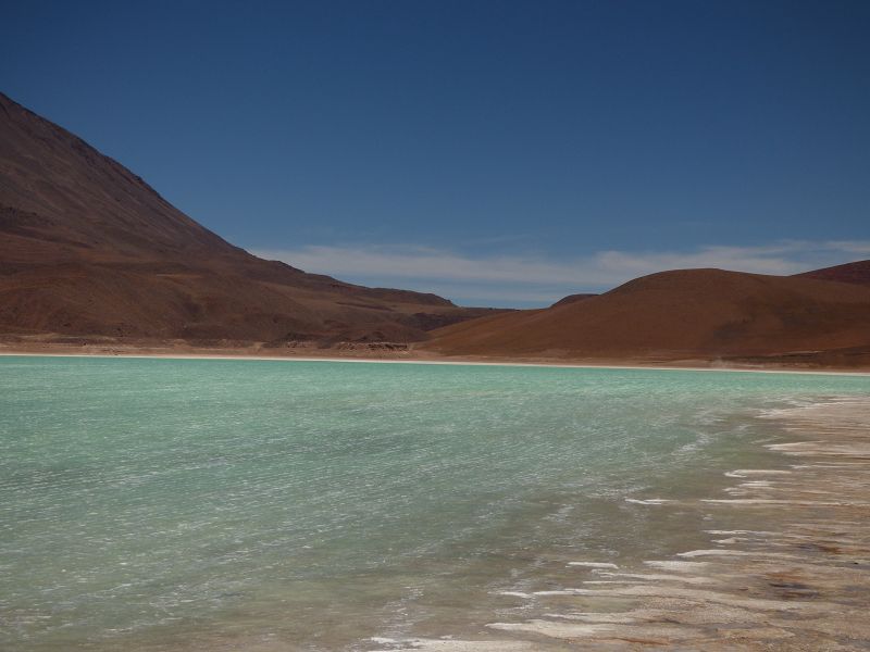 Laguna  Verde Vulcano Licancabur  5920 m und Salzsee Laguna Verde 4300 m