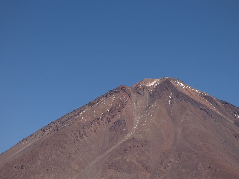 Laguna  Verde Vulcano Licancabur  5920 m und Salzsee Laguna Verde 4300 m