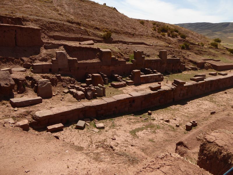   Tiahuanacaospecht Specht  bei den Ausgrabungen Tiahuanacaospecht Specht  bei den Ausgrabungen   Tiahuanacaospecht Specht  bei den Ausgrabungen Tiahuanacaospecht Specht  bei den Ausgrabungen   TiahuanacaoTiahuanacao