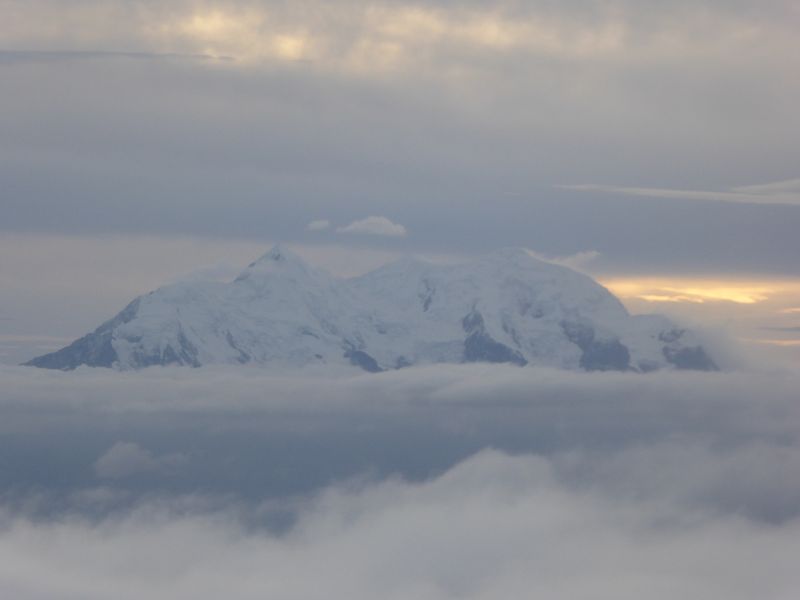 EL Alto La PaZ   Aeropuerto Internacional El Alto höchster Flughafen Flug Uyuni  Inti Illimani