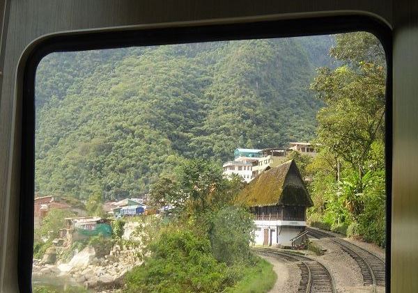 Ollantaytambo  Aguas Calientes  Perurail