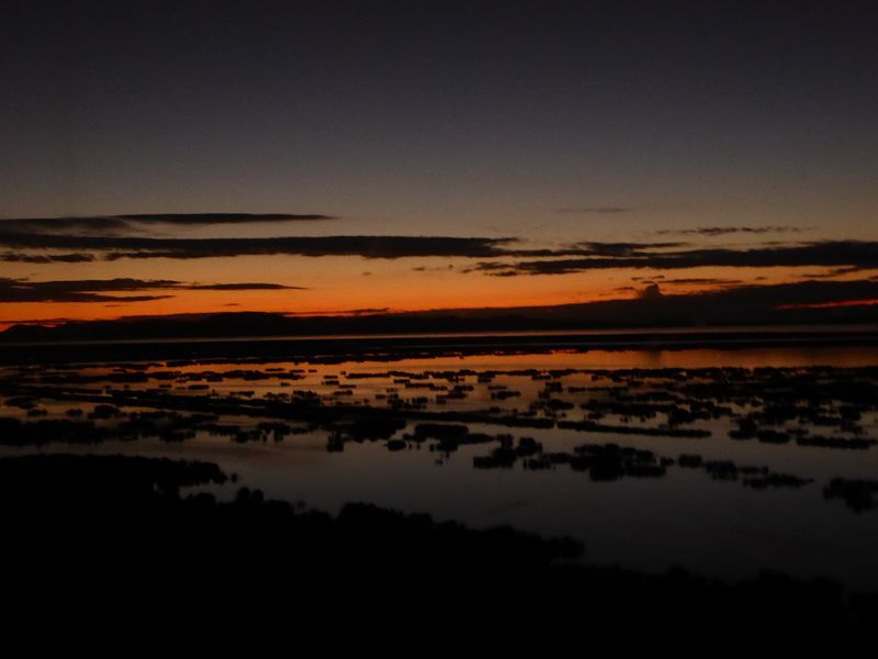 Lago Titicaca Titicacasee Schilfinsel Uros Sonnenaufgang 