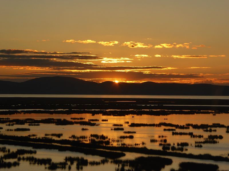 Lago Titicaca Titicacasee Schilfinsel Uros Sonnenaufgang 