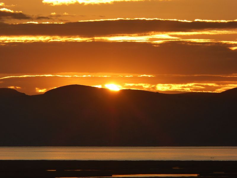 Lago Titicaca Titicacasee Schilfinsel Uros Sonnenaufgang 