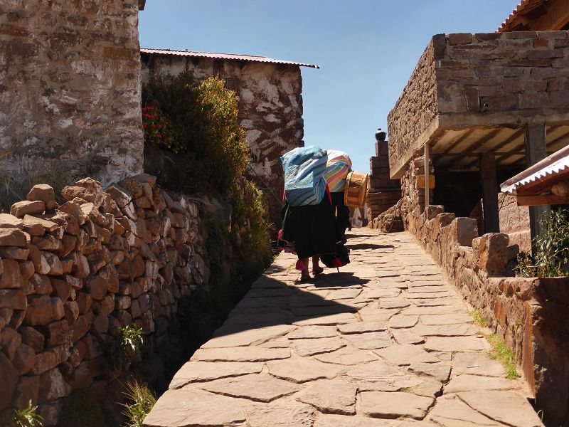 Peru Puno Insel Taquile  Isla  Taquile Lago Titikaka  Lago Titicaca Titicacasee Mit Hotels und Restaurants