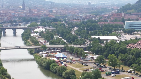   main Wein und Weinberg und Mainmühle und mehr Afrikavestival