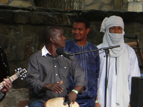   Culturele Karavaan voor de Vrede (Mali) Terakraft + Ali Farka Toure Culturele Karavaan voor de Vrede (Mali) Terakraft  + Ali Farka Toure 