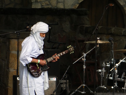   Culturele Karavaan voor de Vrede (Mali) Terakraft + Ali Farka Toure Culturele Karavaan voor de Vrede (Mali) Terakraft  + Ali Farka Toure 