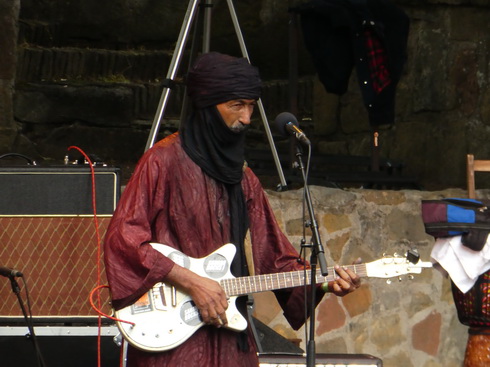   Culturele Karavaan voor de Vrede (Mali) Terakraft + Ali Farka Toure Culturele Karavaan voor de Vrede (Mali) Terakraft  + Ali Farka Toure 