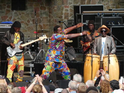   Dieuf Dieul de Thiès (Senegal) TRIO DA KALI von Sängerin HAWA KASSE MADY, TRIO DA KALI von Sängerin HAWA KASSE MADY, 