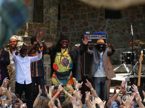   Dieuf Dieul de Thiès (Senegal) TRIO DA KALI von Sängerin HAWA KASSE MADY, TRIO DA KALI von Sängerin HAWA KASSE MADY, 