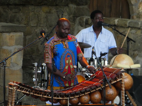   Mamadou Diabaté & Percussion Mania (Burkina Faso)Mamadou Diabaté & Percussion Mania (Burkina Faso)