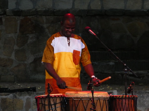   Mamadou Diabaté & Percussion Mania (Burkina Faso)Mamadou Diabaté & Percussion Mania (Burkina Faso)