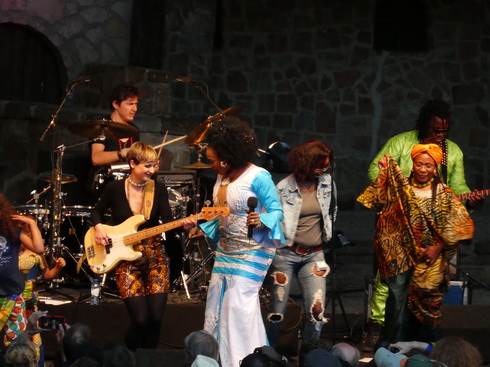   Oumou Sangaré Mali Oumou Sangaré Group MaliOumou Sangaré 