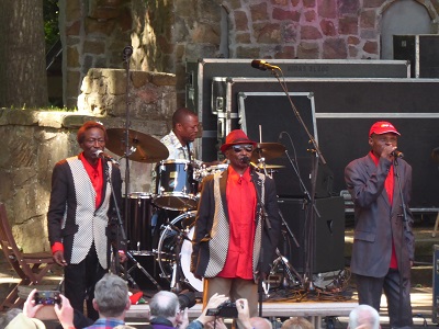  Orchestre Les Mangelepa 