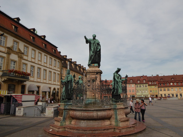 Maximilianplatz 